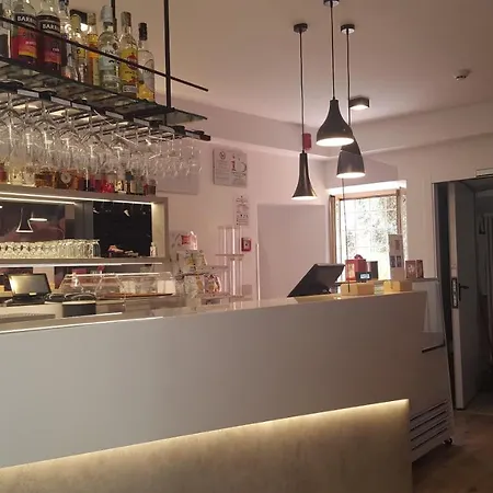 Otel Pace Brenzone sul Garda