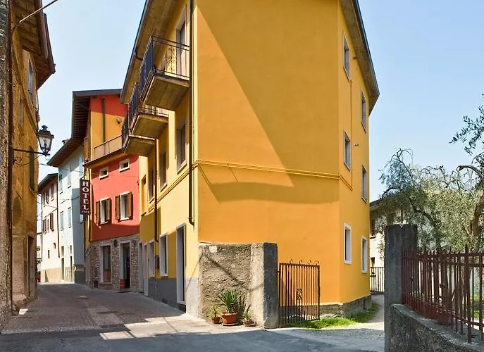 Pace Brenzone sul Garda