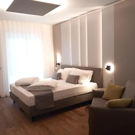 佩斯酒店 5*